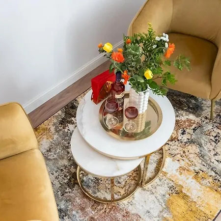 G24 - Luxurious & Cozy Inspired By Freedom Apartament