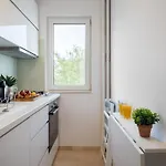 G24 - Luxurious & Cozy Inspired By Freedom