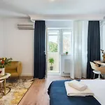 G24 - Luxurious & Cozy Inspired By Freedom *