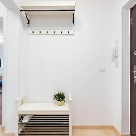 G24 - Luxurious & Cozy Inspired By Freedom Apartament *