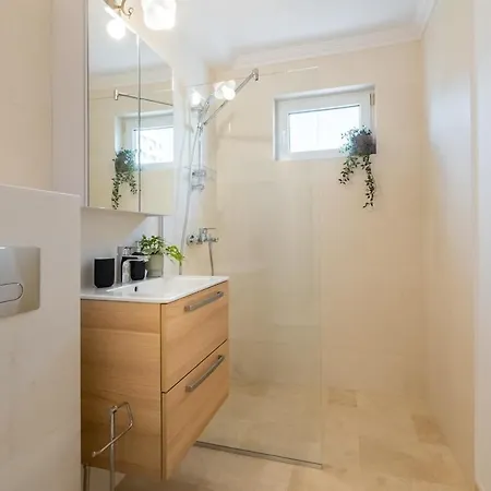 Apartment G24 - Luxurious & Cozy Inspired By Freedom