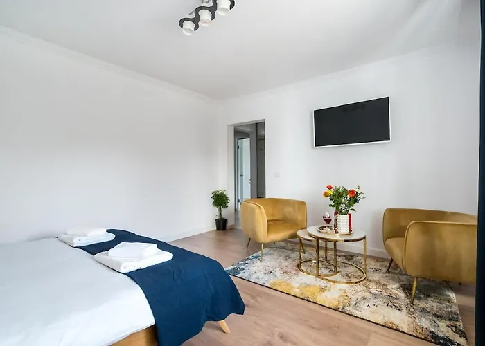 G24 - Luxurious & Cozy Inspired By Freedom Apartment *